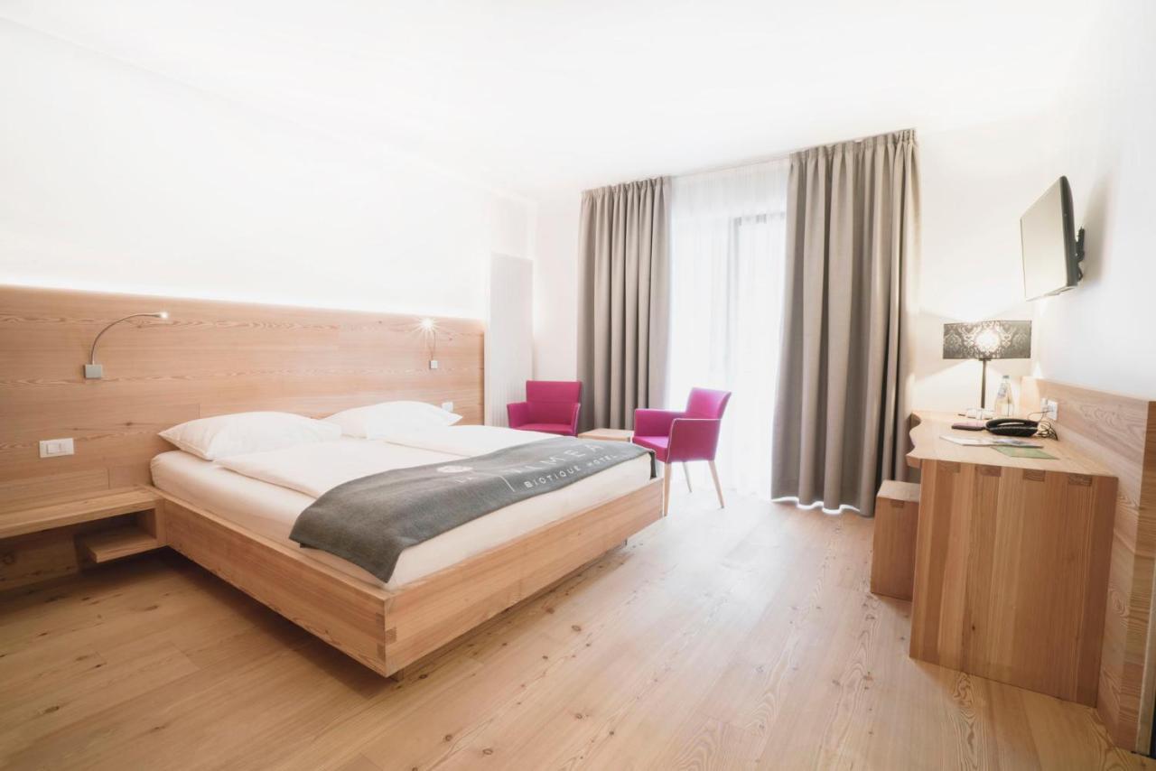 Vegan Hotel La Vimea (Adults Only) Naturns Exteriör bild