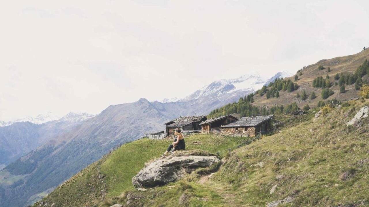 Vegan Hotel La Vimea (Adults Only) Naturns Exteriör bild
